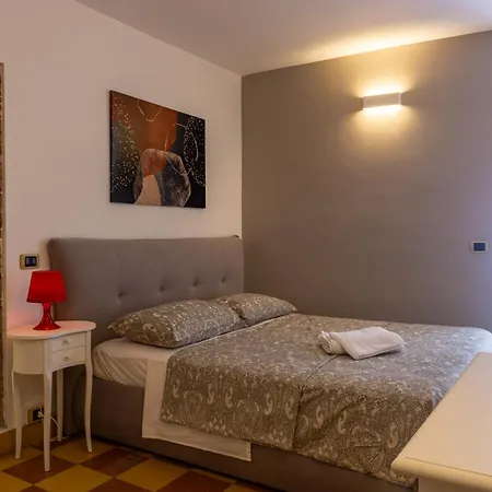 Mi Tu Apartments *
